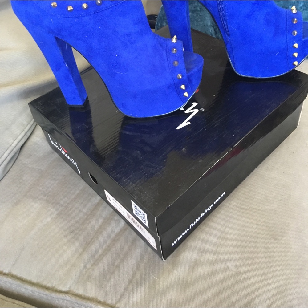 Shoes